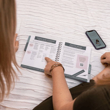 📕Expecting & Organized: Pregnancy Planner & New Baby Organizer(Buy 2 Free Shipping)