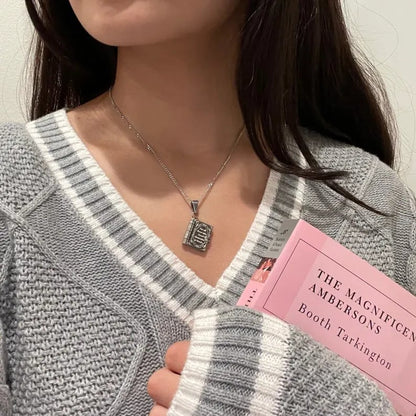 📖Book Lovers Necklace - Engraved Openable Book Chain Pendant Necklace