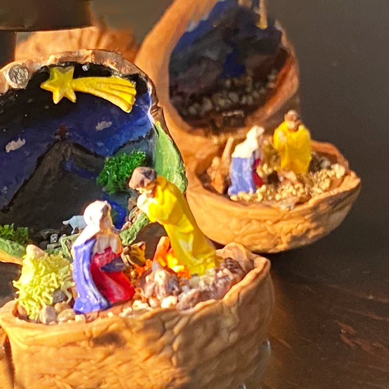 🔥LAST DAY 50% OFF - Walnut Nativity Scene